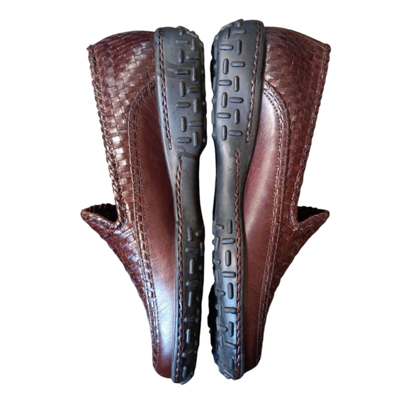 Cole Haan ladies woven leather loafers SZ 7.5 mint condition. - Picture 6 of 9